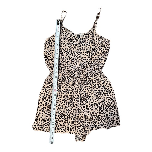 H&M • Divided • 
Viscose Romper • Size 6 •Beige/Leopard Print • NWOT - Picture 10 of 10